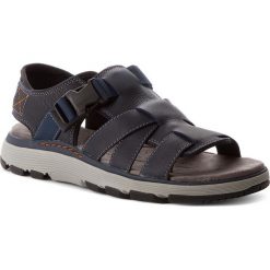 Sandały CLARKS - Un Trek Cove 261318617 Dark Navy. Niebieskie klapki męskie Clarks, bez wzorów, ze skóry. W wyprzedaży za 229,00 zł.