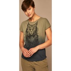 Medicine - T-shirt by Weronika Kolinska. Białe bluzki damskie MEDICINE, s, z nadrukiem, z bawełny, z okrągłym kołnierzem. Za 59,90 zł.