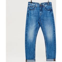 Jeansy COMFORT - Niebieski. Niebieskie jeansy męskie Cropp. W wyprzedaży za 79,99 zł.