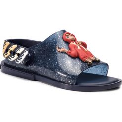 Sandały MELISSA - Twist + A La Garconne 32608 Blue/Red 51304. Niebieskie klapki damskie Melissa, bez wzorów, z tworzywa sztucznego, bez obcasa. Za 569,00 zł.