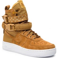 Buty NIKE - W Sf Af1 857872 203 Muted Bronze/Muted Bronze. Pomarańczowe buty sportowe damskie Nike, na co dzień, bez wzorów, ze skóry, bez obcasa, na płaskiej podeszwie, bez zapięcia. Za 719,00 zł.