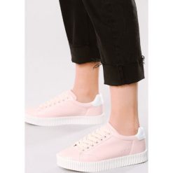 Różowe Creepersy On Fleek. Różowe półbuty damskie Multu, bez wzorów, bez obcasa, bez zapięcia. Za 29,99 zł.