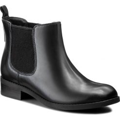 Sztyblety CLARKS - Pita Sedona 261115754 Black Leather. Czarne kozaki damskie Clarks, na co dzień, na zimę, ze skóry, eleganckie. W wyprzedaży za 249,00 zł.