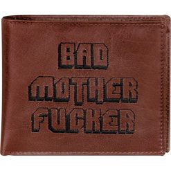 Pulp Fiction Bad Mother Fucker Portfel skórzany standard. Brązowe portfele męskie marki Pulp Fiction, ze skóry. Za 79,90 zł.
