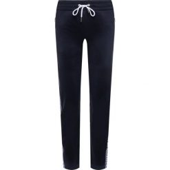 Spodnie dresowe Armani Exchange 3HYP84 YJ52Z 1200. Czarne spodnie damskie Armani Exchange, xs, z poliesteru. Za 559,00 zł.