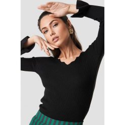 Swetry klasyczne damskie: Trendyol Sweter z dekoltem v - Black