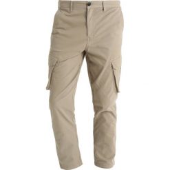 Bojówki męskie: Burton Menswear London TAPERED Bojówki camel