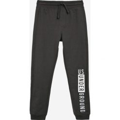 Joggery męskie: Blukids – Spodnie dziecięce 134-164 cm