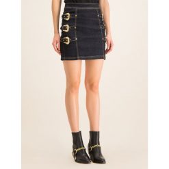 Spódnica jeansowa Versace Jeans Couture A9HUA301. Niebieskie spódniczki damskie Versace Jeans Couture, bez wzorów, z elastanu. W wyprzedaży za 939,00 zł.