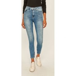 Pepe Jeans - Jeansy Cher High. Niebieskie jeansy damskie Pepe Jeans, z podwyższonym stanem. Za 399,90 zł.
