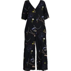 Kombinezony damskie: Native Youth FLORAL CASCADE JUMPSUIT Kombinezon black print