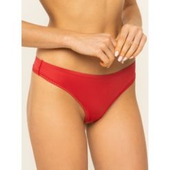 Stringi Calvin Klein Underwear Thong 000QF4480E. Czerwone stringi damskie Calvin Klein Underwear, xs, bez wzorów, z elastanu. W wyprzedaży za 79,00 zł.