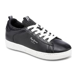 Sneakersy w kolorze czarnym. Czarne sneakersy damskie Melissa, Pepe Jeans, z materiału. W wyprzedaży za 169,95 zł.