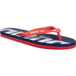Japonki ARENA - Flip Flop Polybag 002309 104 Navy. Czerwone klapki damskie Arena, bez wzorów, z tworzywa sztucznego, bez obcasa. W wyprzedaży za 99,00 zł.