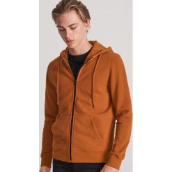 Rozpinana bluza z kapturem - Brązowy. Pomarańczowe bluzy męskie Reserved, s, bez wzorów, z kapturem, bez rękawów, z kapturem. Za 89,99 zł.