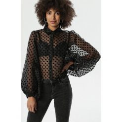 Czarna Koszula Saarah. Czarne bluzki damskie Born2be, s, w kropki, z jeansu, eleganckie. Za 119,99 zł.