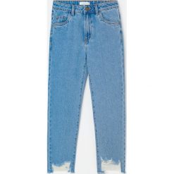 Jeansy boyfriend z bawełny organicznej - Niebieski. Niebieskie jeansy damskie Reserved. Za 79,99 zł.