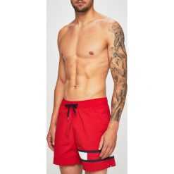 Tommy Hilfiger - Kąpielówki. Czerwone kąpielówki męskie TOMMY HILFIGER, xxl, bez wzorów, z poliesteru. Za 219,90 zł.