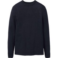 Sweter z bawełny z recyclingu Regular Fit bonprix ciemnoniebieski. Niebieskie swetry męskie marki bonprix, s, bez wzorów, z bawełny, z okrągłym kołnierzem, bez kaptura. Za 74,99 zł.