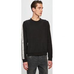 Versace Jeans - Bluza. Czarne bluzy męskie Versace Jeans, xl, bez wzorów, z elastanu, z okrągłym kołnierzem, bez rękawów, bez kaptura. W wyprzedaży za 499,90 zł.