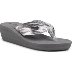 Japonki GIOSEPPO - Acton 59547 Silver. Szare klapki damskie Gioseppo, bez wzorów, ze skóry ekologicznej, bez obcasa, na obcasie. W wyprzedaży za 99,00 zł.