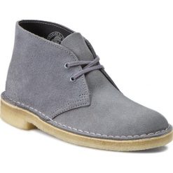 Botki CLARKS - Desert Boot 261173484 Blue/Grey. Szare botki damskie skórzane marki Clarks. W wyprzedaży za 299,00 zł.