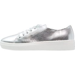 Trampki damskie slip on: KIOMI Tenisówki i Trampki silver