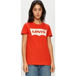 Levi's - T-shirt. Czerwone bluzki damskie Levi's®, s, z nadrukiem, z bawełny, z okrągłym kołnierzem. Za 129,90 zł.