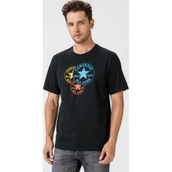 Converse Triple Chuck Patch Koszulka Czarny. Czarne podkoszulki męskie Converse, xxl, z nadrukiem, z bawełny, z krótkim rękawem. Za 119,95 zł.