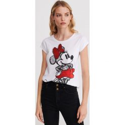 T-shirt Minnie - Biały. Białe t-shirty damskie Reserved, s, bez wzorów, bez kołnierzyka. Za 39,99 zł.