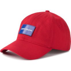 Czapka z daszkiem CALVIN KLEIN JEANS - J Calvin Klein Jeans Cap M K50K504562 638. Czerwone czapki damskie Calvin Klein Jeans, bez wzorów, z bawełny. W wyprzedaży za 149,00 zł.