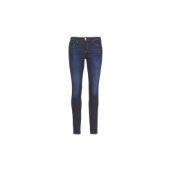Jeansy skinny Emporio Armani YEWAR. Niebieskie jeansy damskie marki Emporio Armani, bez wzorów, z jeansu. Za 743,20 zł.