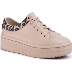Sneakersy MELISSA - Mellow II Ad 32873 Beige/Black 52704. Brązowe półbuty damskie Melissa, z tworzywa sztucznego. Za 369,00 zł.