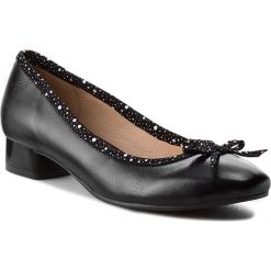 Półbuty SERGIO BARDI - Arabella FS127211817AF 101. Czarne półbuty damskie skórzane Sergio Bardi, w grochy, eleganckie, na obcasie. W wyprzedaży za 149,00 zł.