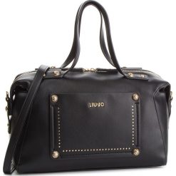 Torebka LIU JO - L Satchel A19057 E0031 Nero 22222. Czarne torebki klasyczne damskie marki Liu Jo, bez wzorów, ze skóry ekologicznej, klasyczne, na ramię, bez dodatków. Za 649,00 zł.