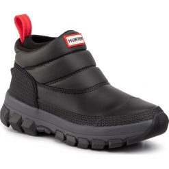 Śniegowce HUNTER - Org Insulated Snow Ankle Bt WFS2049WWU Black. Czarne kozaki damskie Hunter, ze skóry ekologicznej, bez obcasa, bez zapięcia. W wyprzedaży za 359,00 zł.