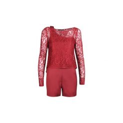 Kombinezony Patrizia Pepe 2P1047/A2YE-R550. Czerwone kombinezony damskie Patrizia Pepe, bez wzorów, bez kołnierzyka, bez rękawów. Za 389,00 zł.