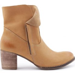 Botki - skóra naturalna - model 454 - kolor camelowy. Pomarańczowe botki damskie Zapato, na wiosnę, ze skóry, eleganckie, za kostkę, na wysokim obcasie, na obcasie, na zamek. W wyprzedaży za 339,00 zł.