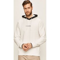 Calvin Klein - Bluza. Białe bluzy męskie Calvin Klein, xxl, z nadrukiem, z elastanu, z kapturem, bez rękawów, z kapturem. W wyprzedaży za 359,90 zł.