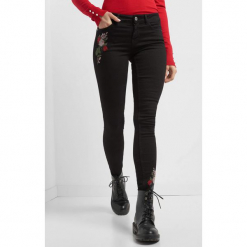 Spodnie skinny z haftem. Czarne rurki damskie Orsay, z haftami, z bawełny. Za 89,99 zł.