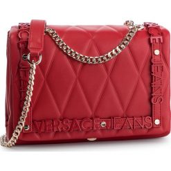 Torebka VERSACE JEANS - E1HTBBL6 71125 500. Czerwone torebki klasyczne damskie Versace Jeans, bez wzorów, z jeansu, klasyczne, bez dodatków. W wyprzedaży za 519,00 zł.