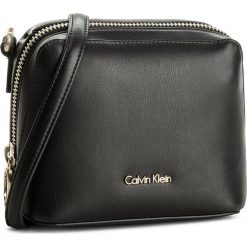 Listonoszki damskie: Torebka CALVIN KLEIN BLACK LABEL – Rev Small Crossbody K60K603863 001