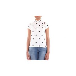 Koszulki polo z krótkim rękawem Fred Perry SG1170. Białe koszulki damskie Fred Perry, bez wzorów, z krótkim rękawem. Za 521,33 zł.