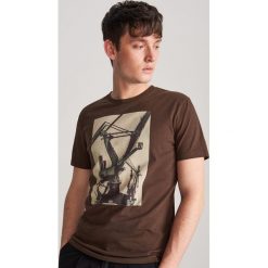 T-shirt z grafiką - Zielony. Zielone t-shirty damskie Reserved, s, bez wzorów, bez kołnierzyka. Za 39,99 zł.