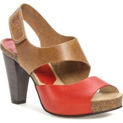 Sandały NESSI - 42103 Camel/Pomarańcz 11. Pomarańczowe klapki damskie Nessi, bez wzorów, ze skóry, bez obcasa, na obcasie. Za 239,00 zł.