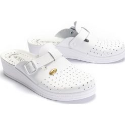 SANITAL FLEX 708 white, klapki profilaktyczne damskie. Białe klapki damskie Sanital-Flex, w paski, ze skóry, bez obcasa. Za 99,99 zł.