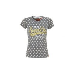 T-shirty z krótkim rękawem Superdry BURN OUT STAR AOP ENTRY TEE. Szare t-shirty damskie marki Superdry, s, bez wzorów, retro, bez kołnierzyka. Za 119,20 zł.