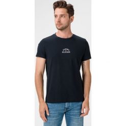 Tommy Hilfiger Koszulka Niebieski. Niebieskie podkoszulki męskie TOMMY HILFIGER, m, z haftami, z bawełny, bez kołnierzyka, krótkie. Za 221,95 zł.