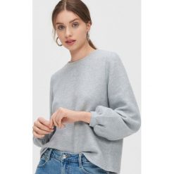 Miękki sweter basic - Jasny szary. Szare swetry damskie Cropp, xs, bez wzorów, bez rękawów, bez kaptura. Za 59,99 zł.