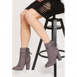 Szare Botki Little Fashion. Szare botki damskie na zamek vices, na wysokim obcasie. Za 99,99 zł.